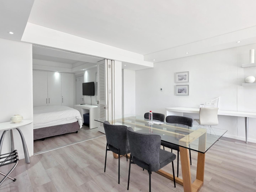 1 Bedroom Property for Sale in Foreshore Western Cape